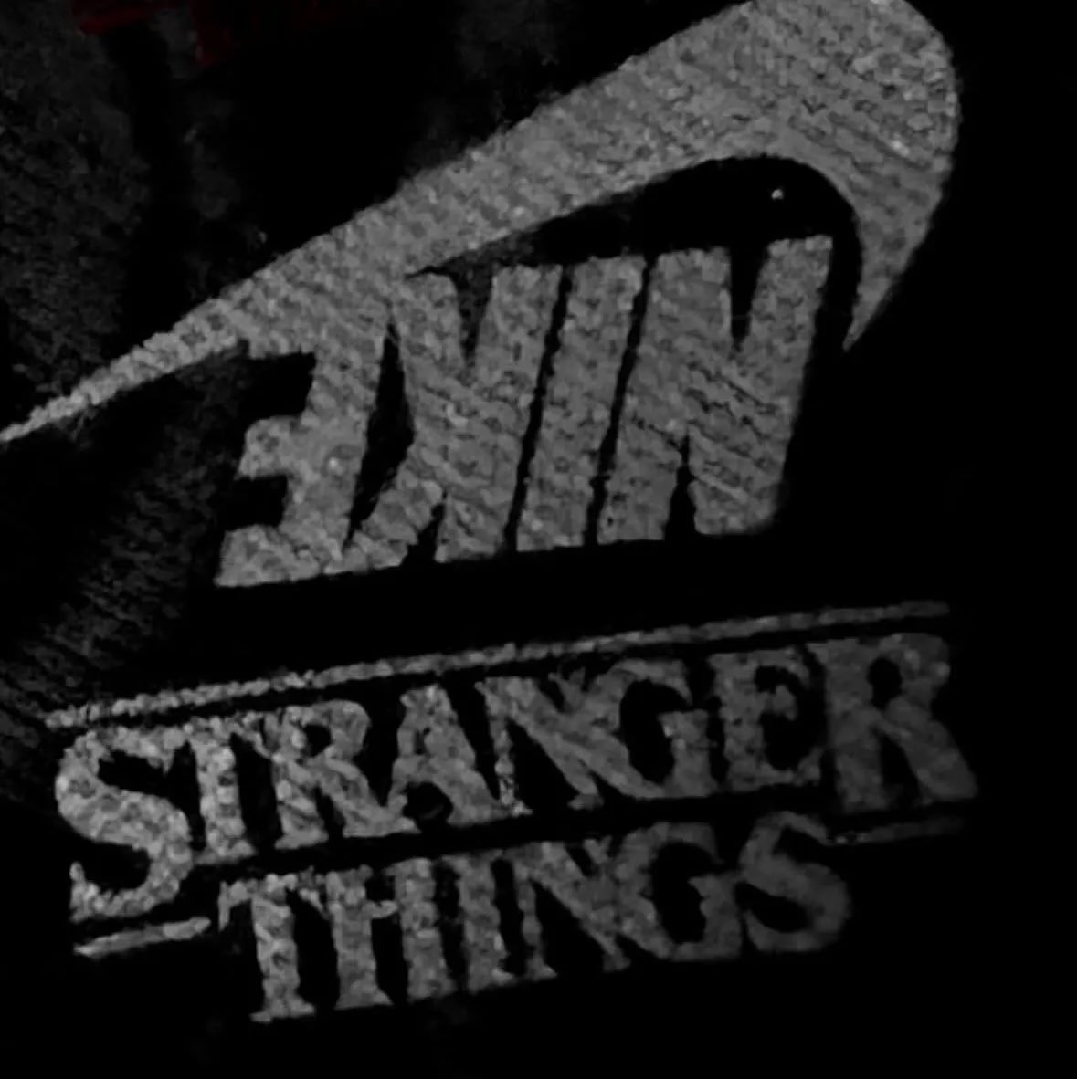 Stranger Things × NIKE DUNK LOW が公開