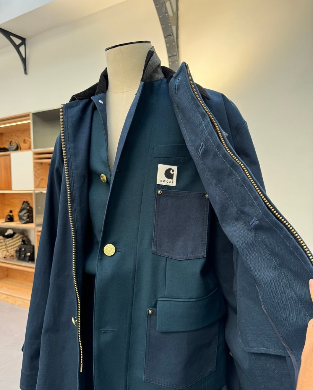 sacai × Carhartt WIP の2026年春夏コラボコレクションが発売予定