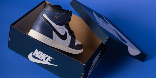 NIKE AIR JORDAN 1 RETRO HIGH OG “Midnight Navy” が特別価格で発売