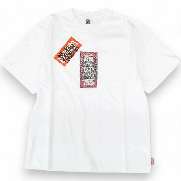 チーム友達 × BlackEyePatch の Rhinestone Tee が発売
