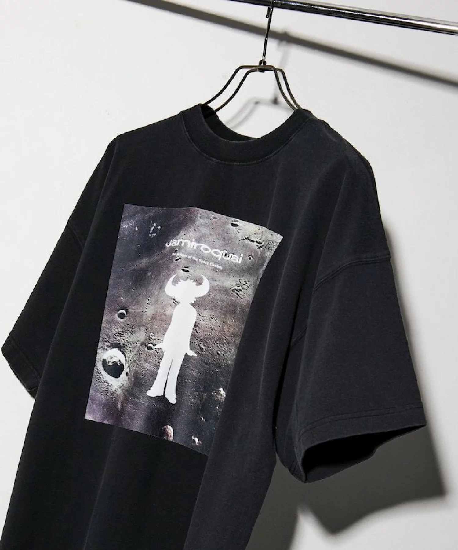 FREAK’S STORE × Jamiroquai によるコラボTシャツの先行予約が開始