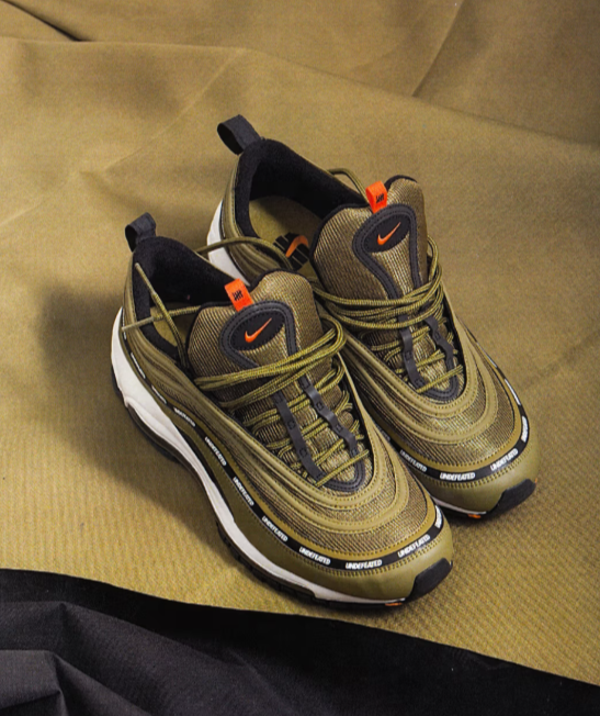 UNDEFEATED × NIKE AIR MAX 97 "Olive" が特別価格で発売
