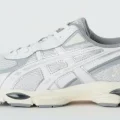 ASICS GEL-NYC 2055 “Glacier Grey” の30%OFF セールが開催