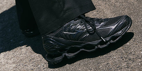 Mizuno WAVE PROPHECY LS “Black” の20％FF セールが開催
