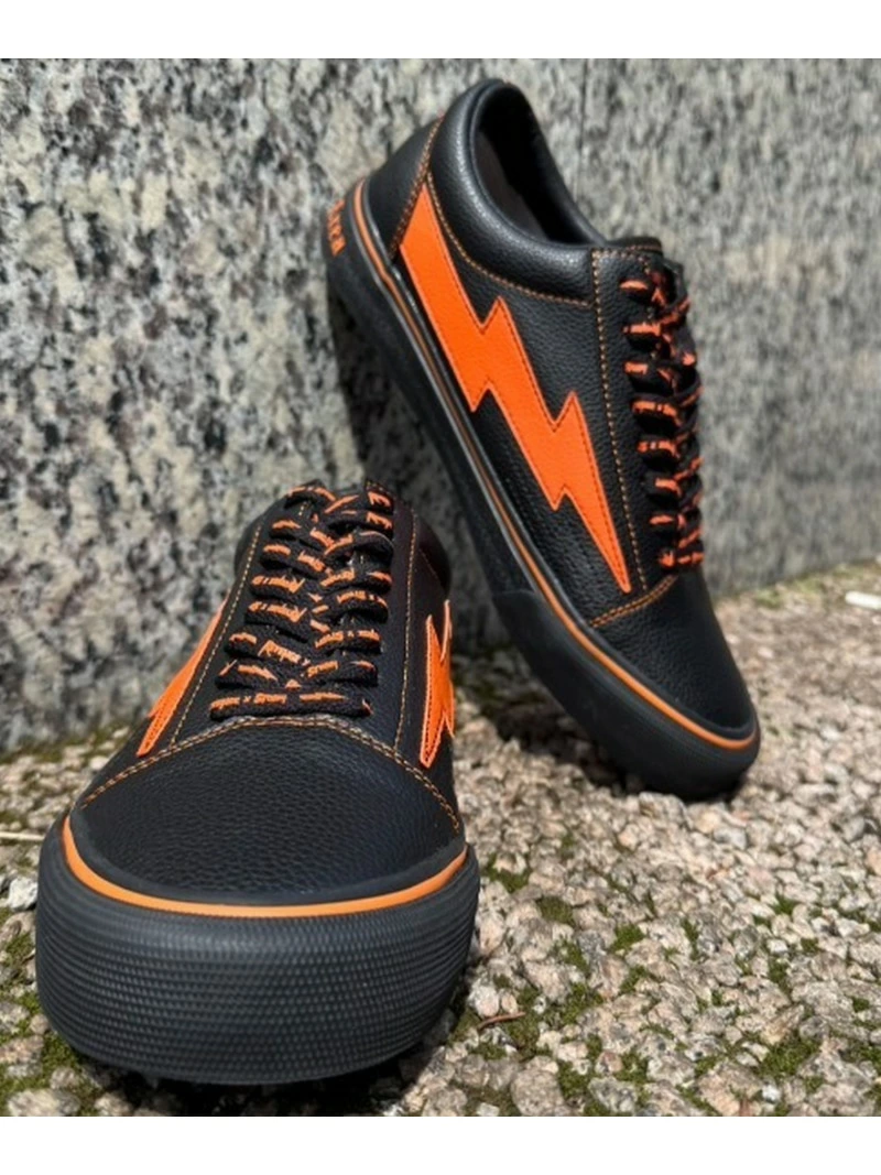 VLONE × Revenge×Storm のコラボスニーカーが発売