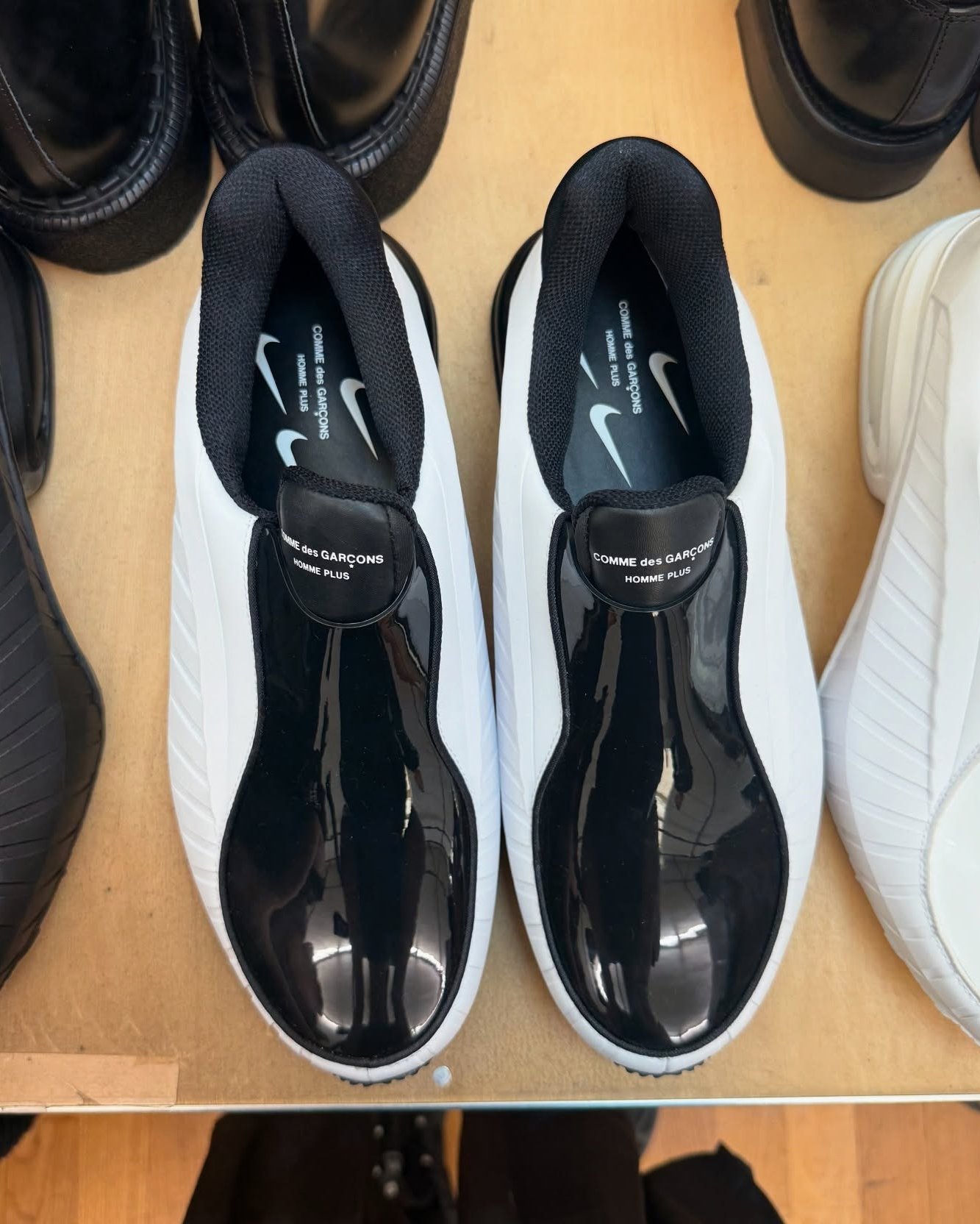 COMME des GARÇONS HOMME PLUS × NIKE AIR MAX DOLCE が公開