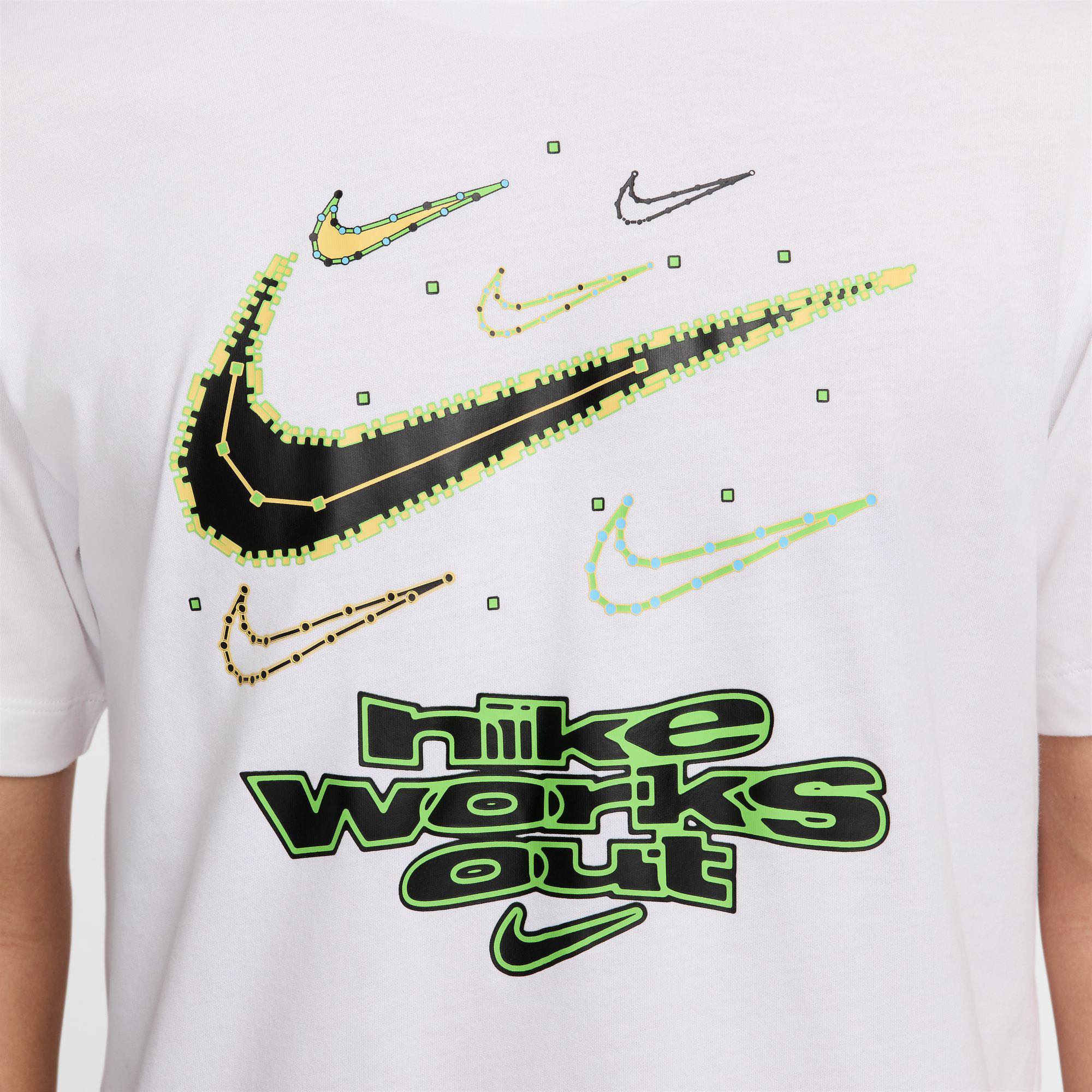 NIKE の Dri-FIT IYKYK Tee が2,310円で発売