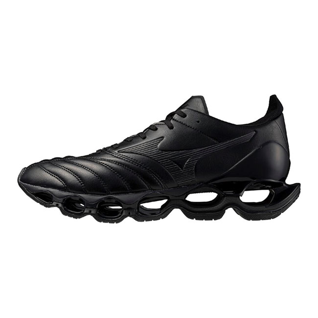 Mizuno の WAVE PROPHECY MORELIA NEO “Black” が再販