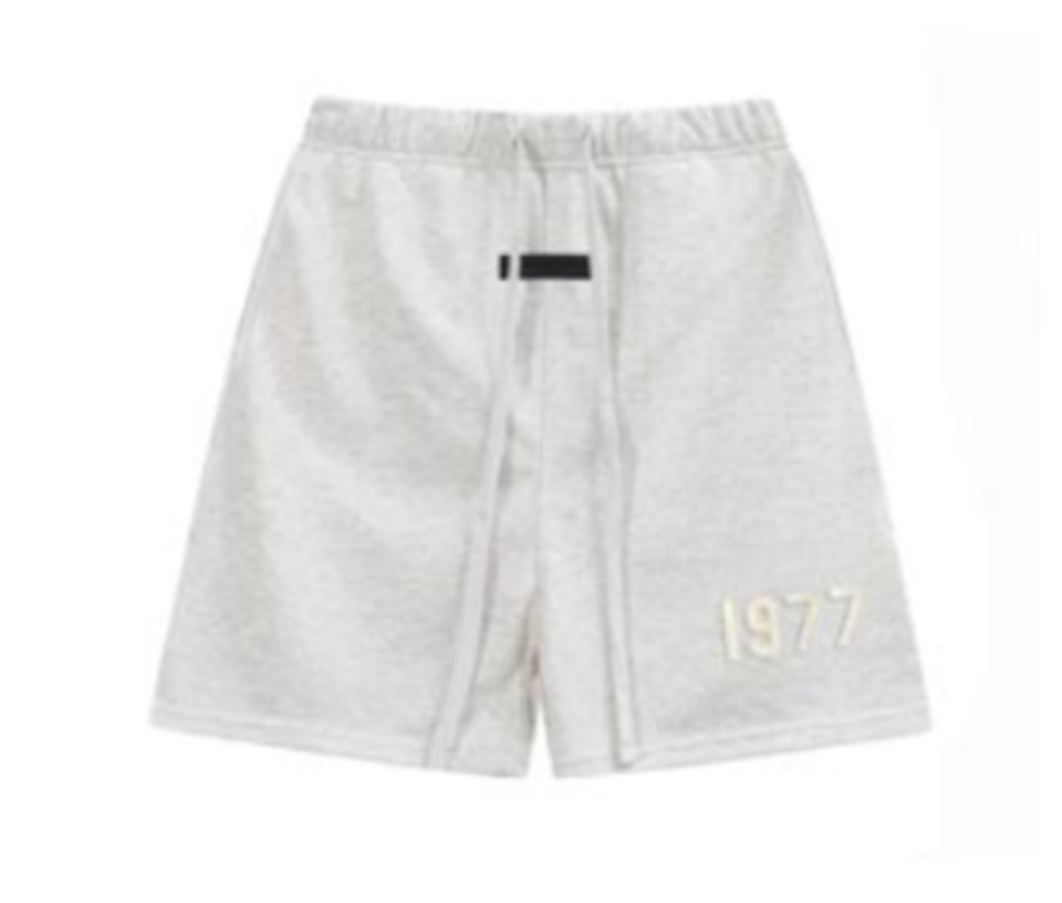 Fear of God ESSENTIALS の 1977 Sweat Shorts が6,980円で発売