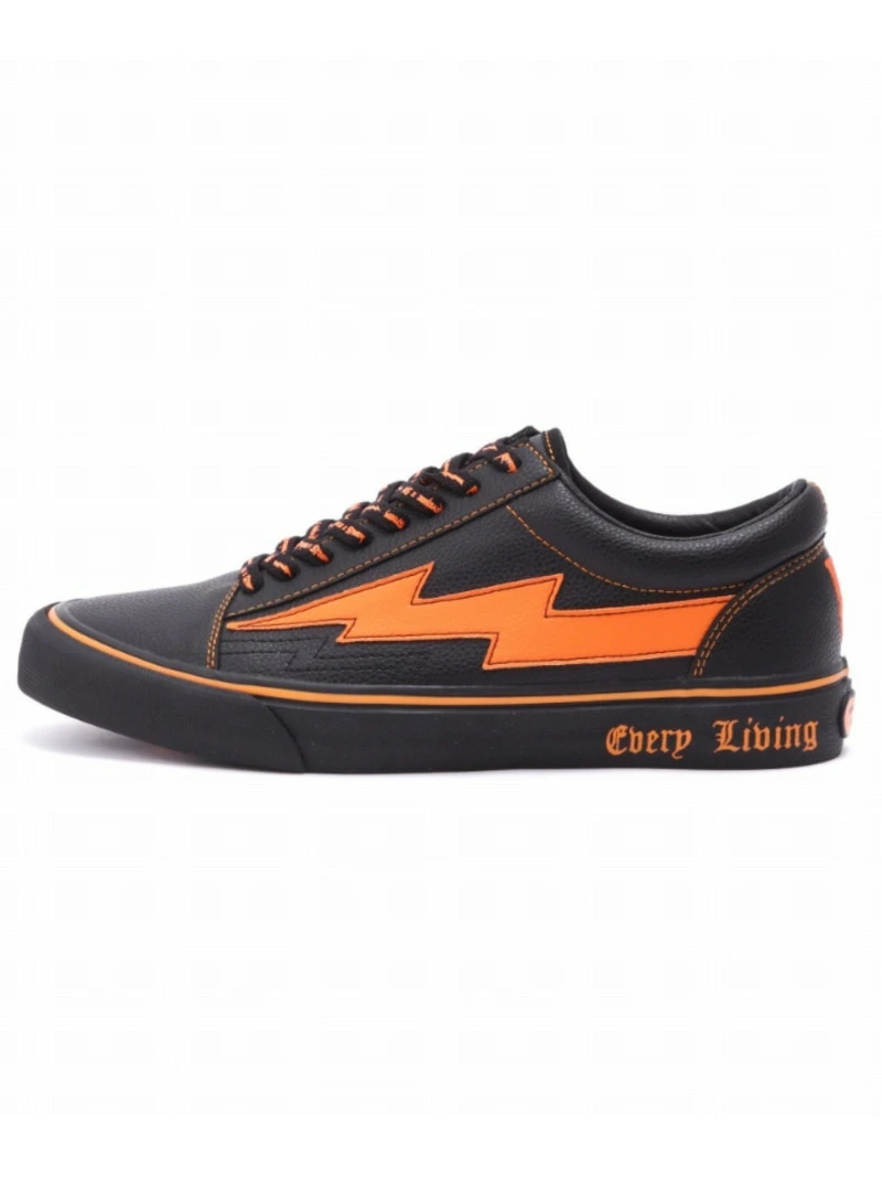 VLONE × Revenge×Storm のコラボスニーカーが発売