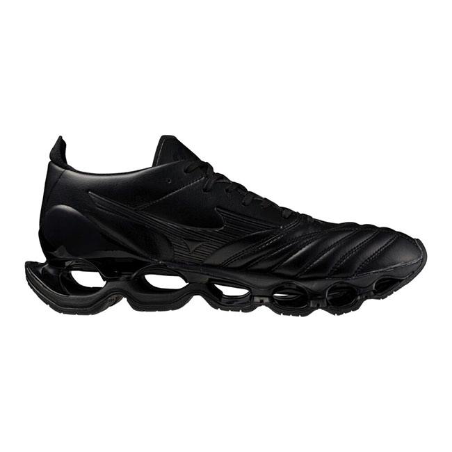 Mizuno の WAVE PROPHECY MORELIA NEO “Black” が再販