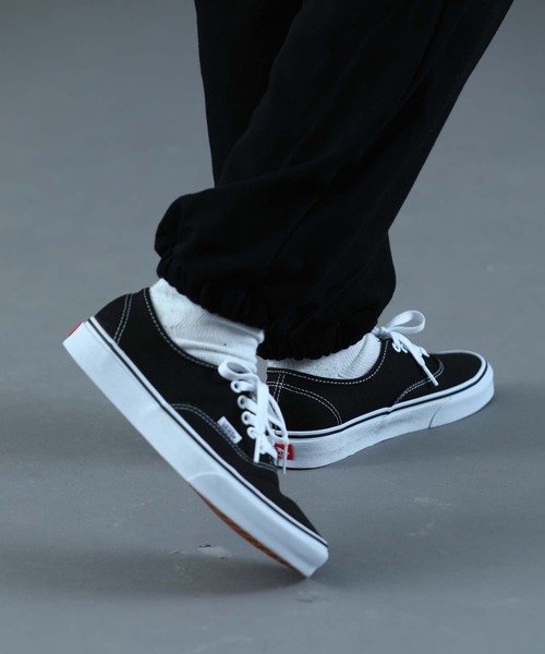 VANS USA AUTHENTIC が6,380円の特別セール価格で発売