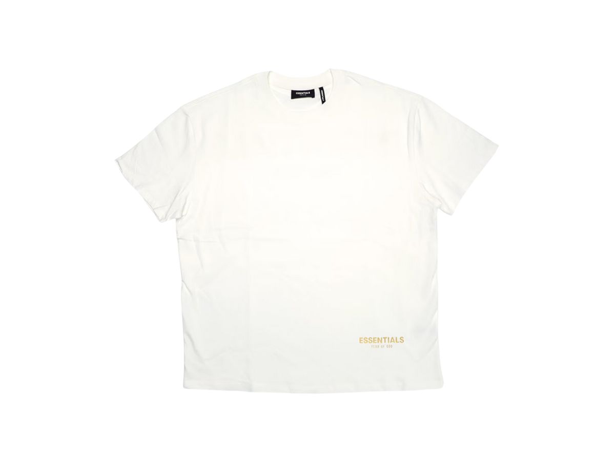 Fear of God ESSENTIALS の Long Beach限定 Gold Print Logo S/S Tee が特別価格で発売