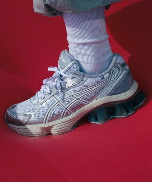 ASICS GEL-KINETIC FLUENT “White” が特別価格で発売