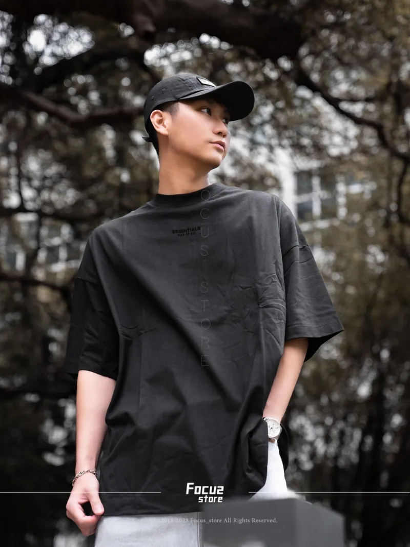 Fear of God ESSENTIALS Tee "Jet Black" の30%OFF セールが開催