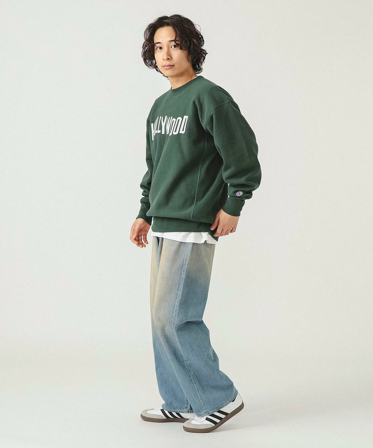 BEAMS × Champion の Reverse Weave® City Crew Sweat FW25 が発売