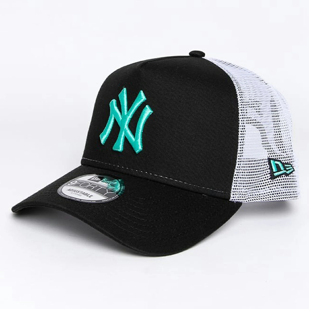 New era® の New York Yankees 9FORTY A-Frame Snapback が発売