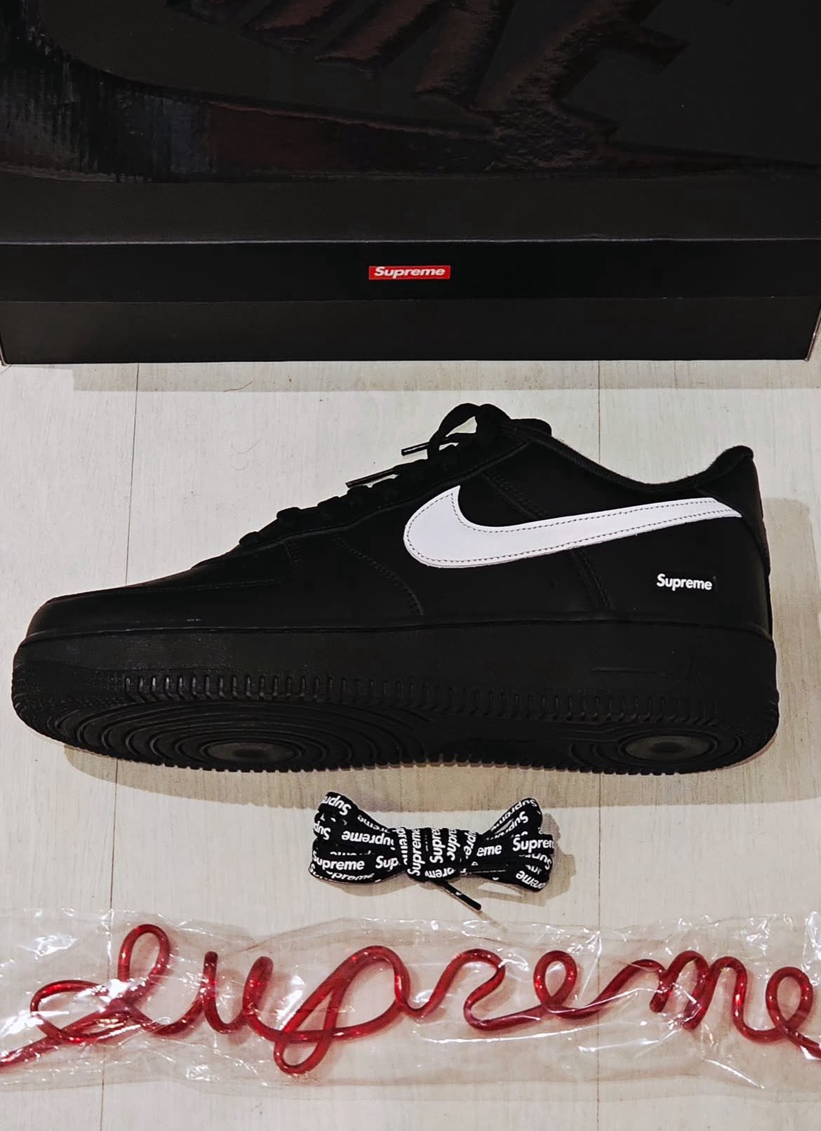 Supreme × NIKE AIR FORCE 1 LOW  “Black/White” が2025年秋冬シーズンに発売予定