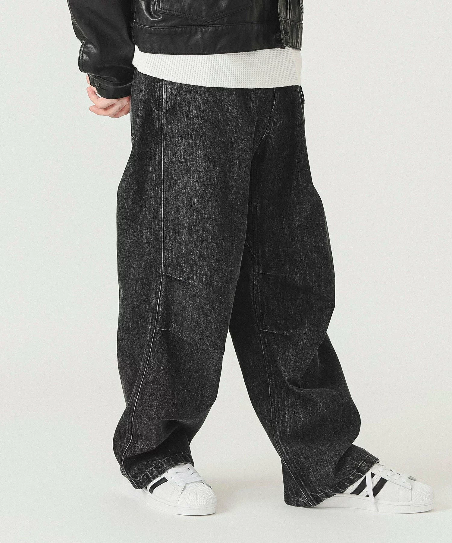 BEAMS × GRAMICCI による Denim Over Pants FW25 の先行予約が開始