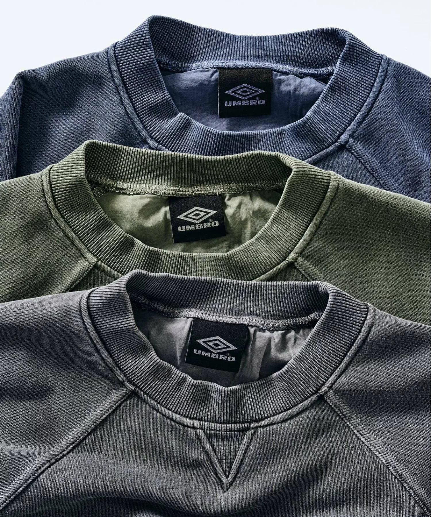 417 EDIFICE から UMBRO の別注スウェットがリリース