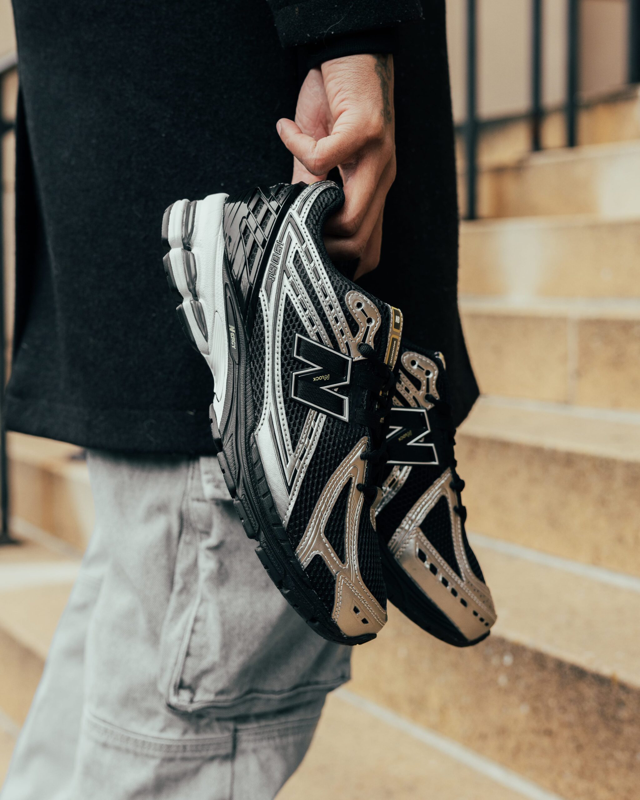 New Balance 1906R の30%OFF セールが開催