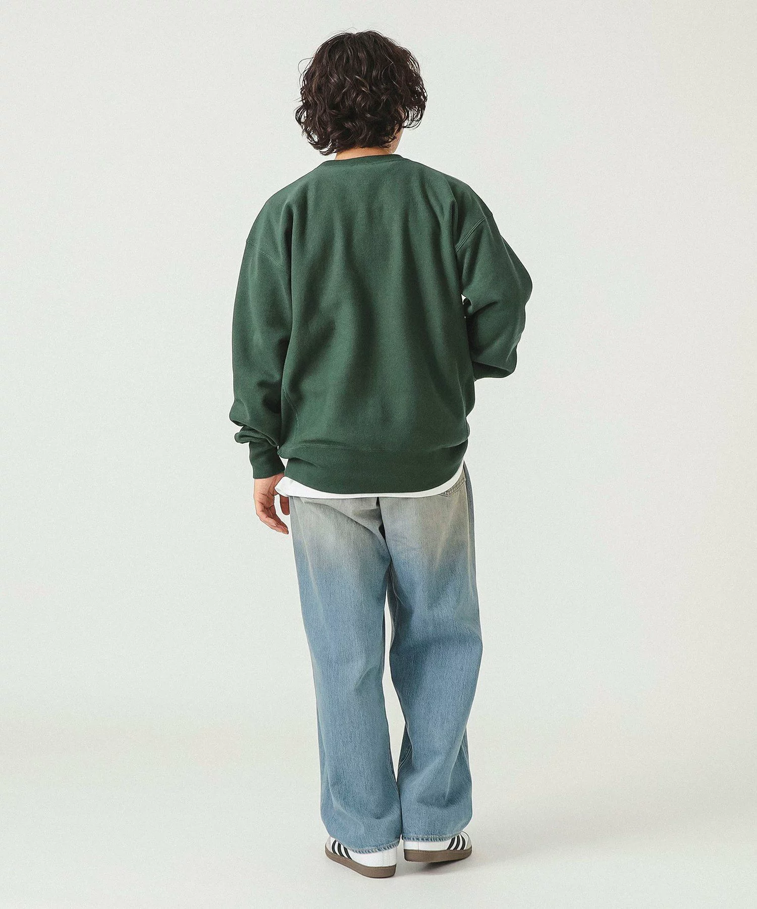 BEAMS × Champion の Reverse Weave® City Crew Sweat FW25 が発売