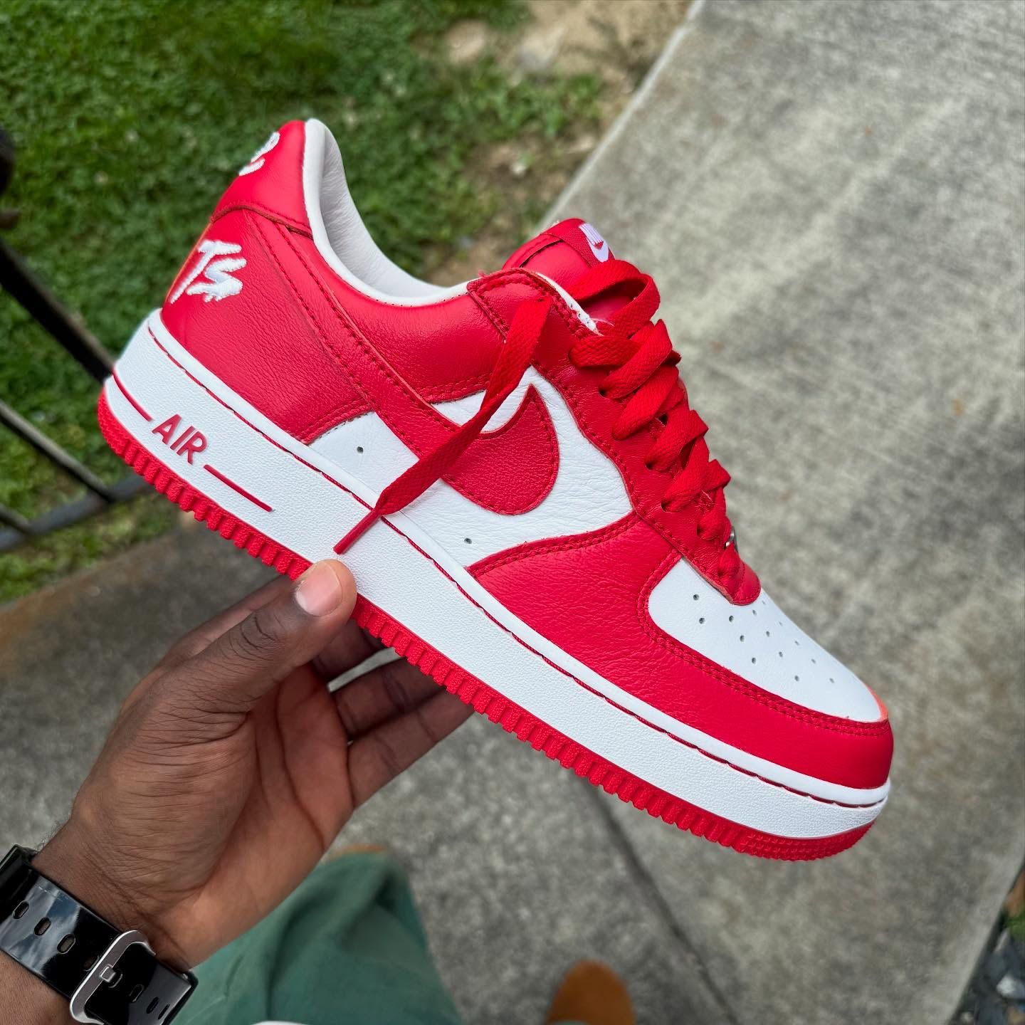 Terror Squad × NIKE AIR FORCE 1 LOW “University Red” が9月30日(火)発売予定