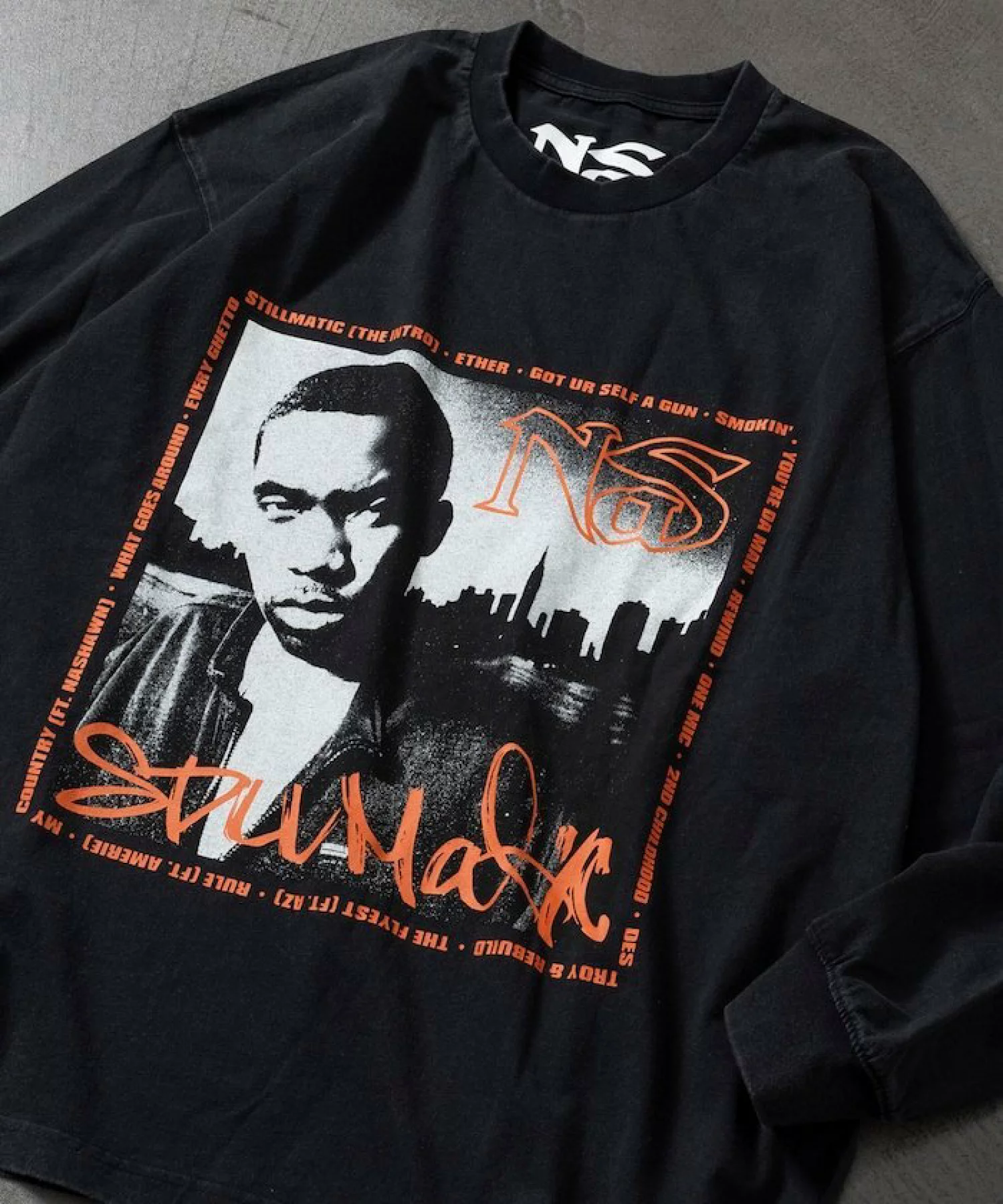 FREAK’S STORE × Nas による Front Print L/S Tee 25AW の先行予約が開始