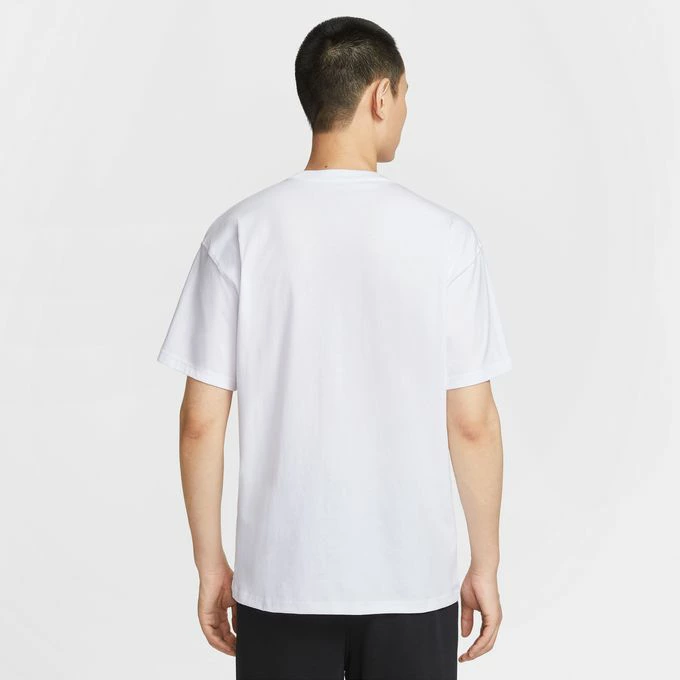 NIKE の Panda Tee が発売