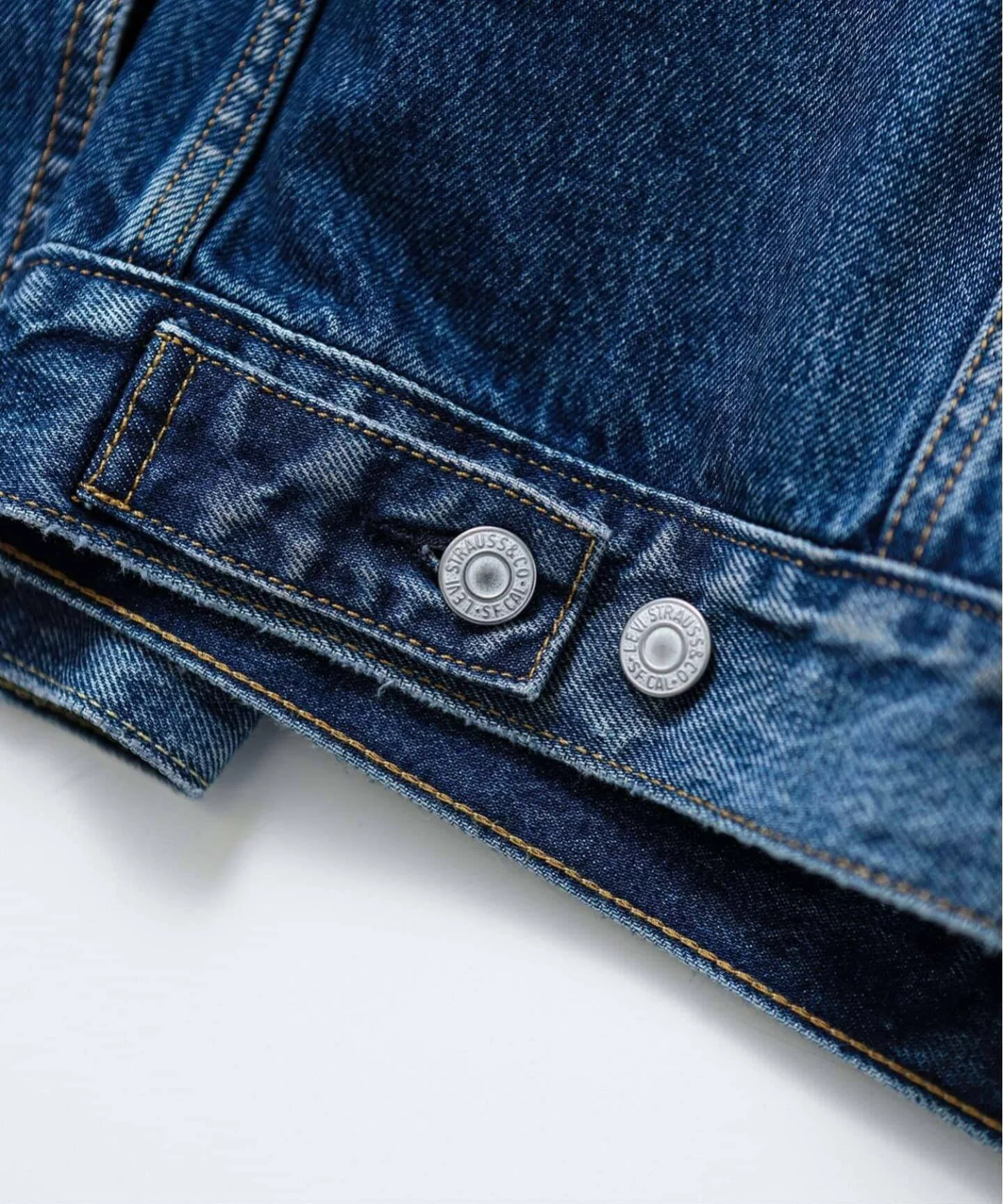 JOURNAL STANDARD × Levi’s®『Type III Trucker Jacket Selvedge Indigo』が再販