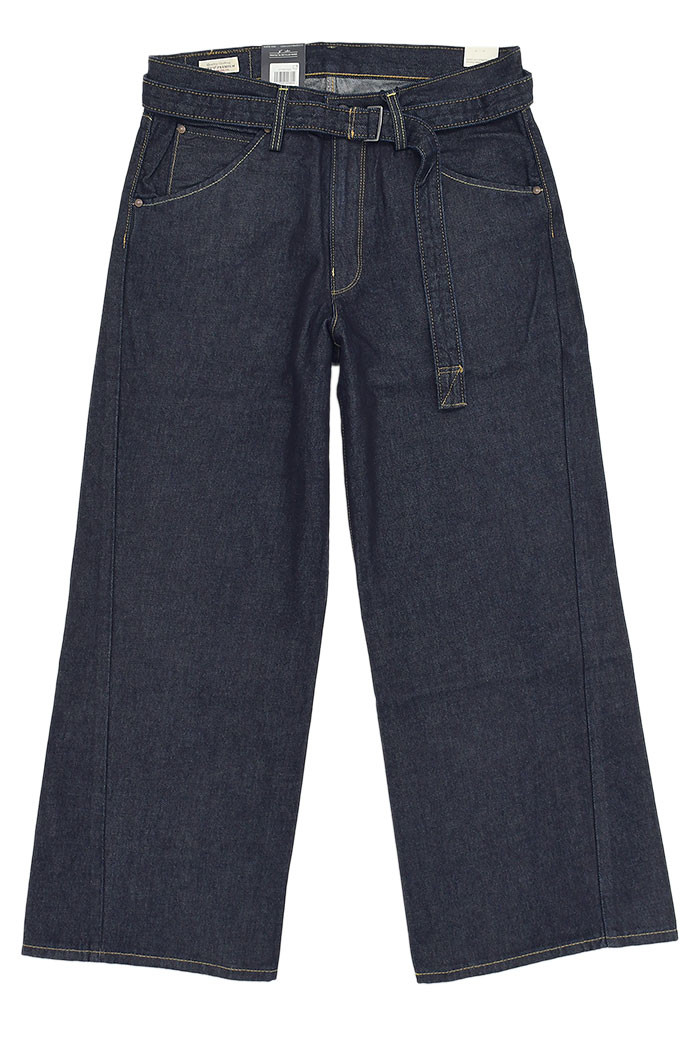 Levi’s® の Twisted Baggy Jeans が発売