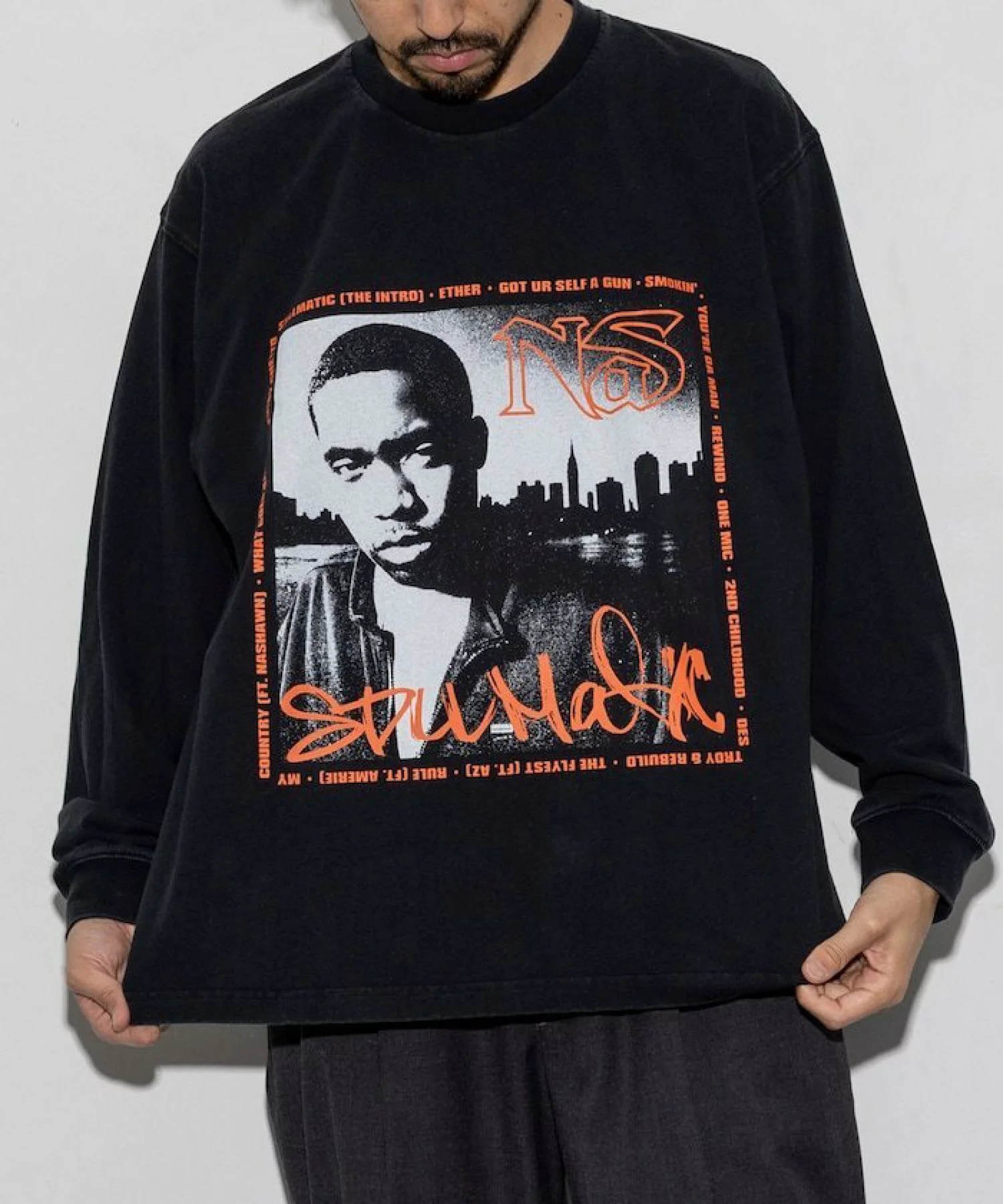 FREAK’S STORE × Nas による Front Print L/S Tee 25AW の先行予約が開始