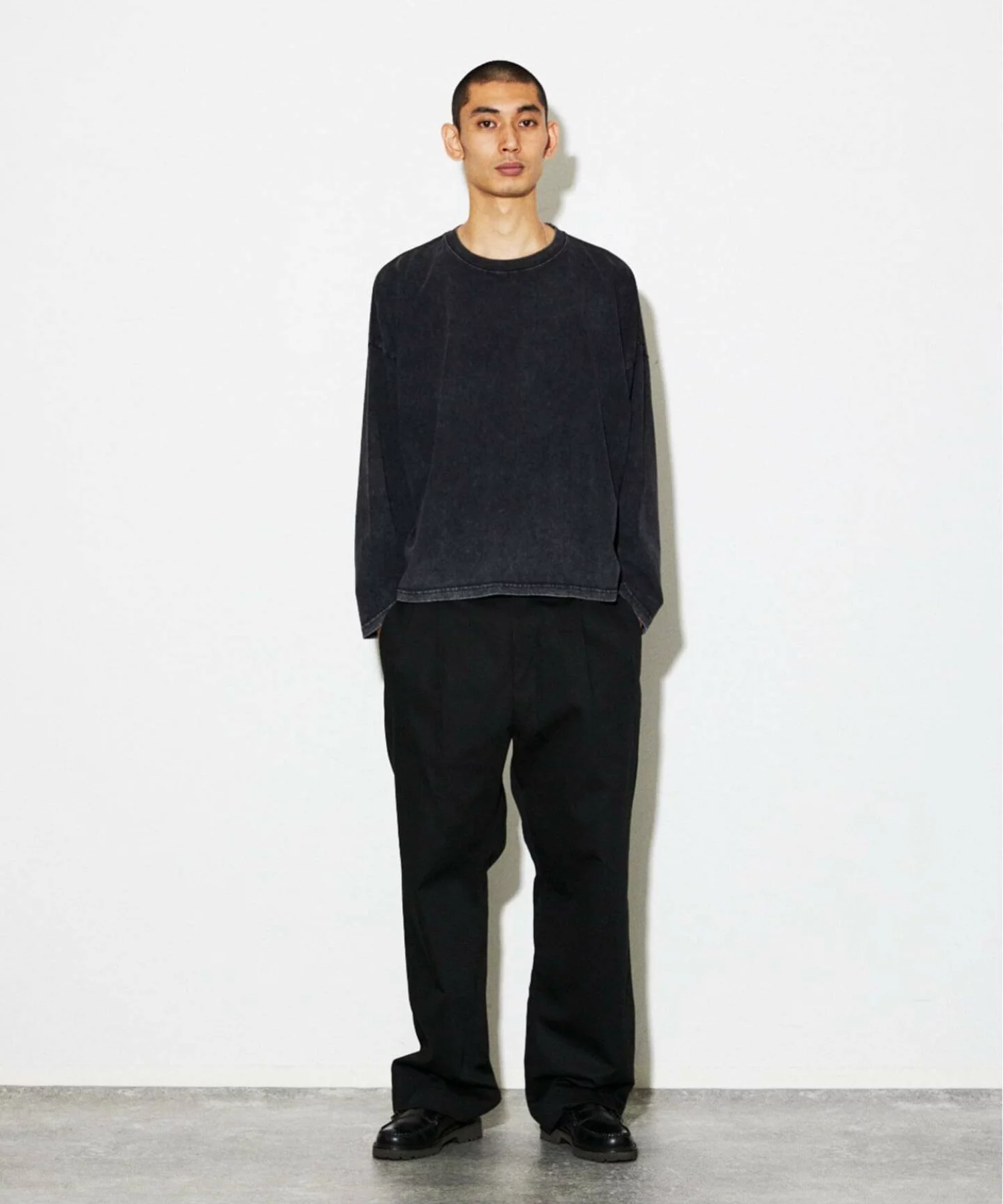 JOURNAL STANDARD「“短丈” Loose Fit Cropped L/S Tee FW25」の先行予約が開始
