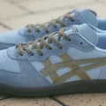 ASICS SKYHAND OG “Grey/Pepper” が発売