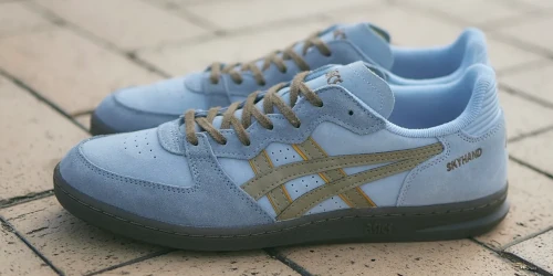ASICS SKYHAND OG “Grey/Pepper” が発売