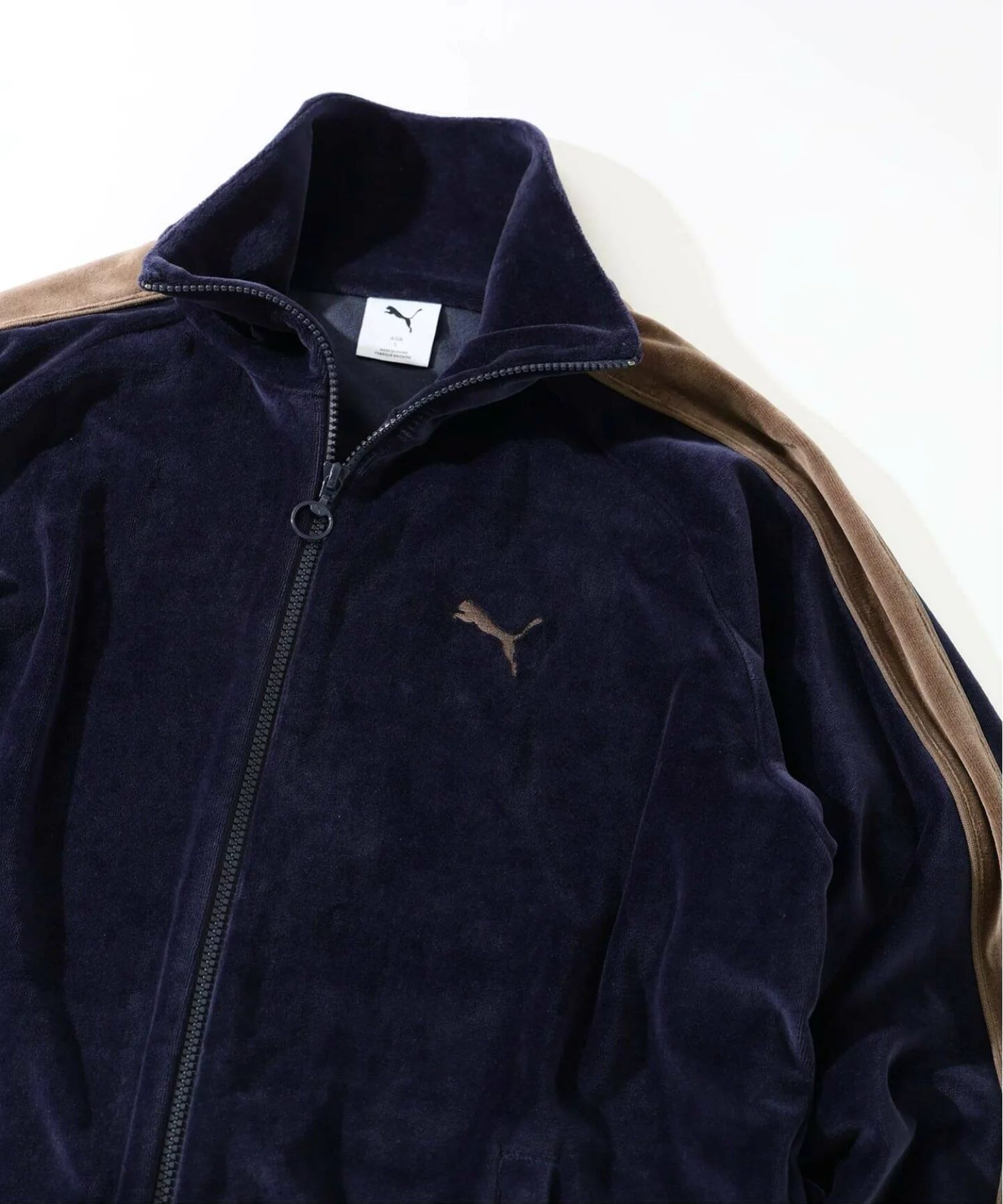 JOURNAL STANDARD relume が PUMA に別注した "T7" Velours Track Jacket が発売