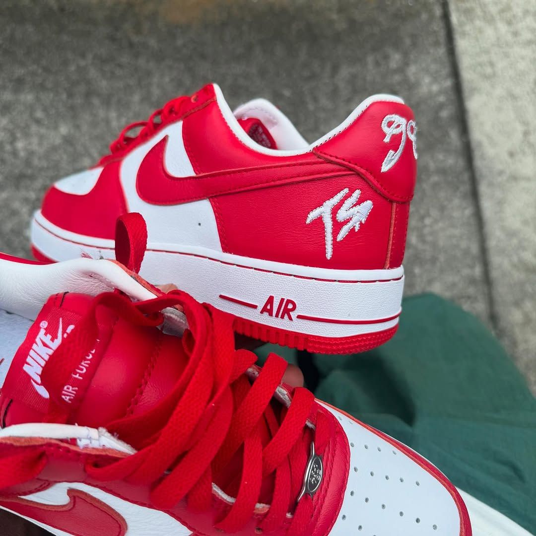 Terror Squad × NIKE AIR FORCE 1 LOW “University Red” が9月30日(火)発売予定
