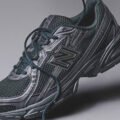 New Balance 740 “Triple Black” が発売