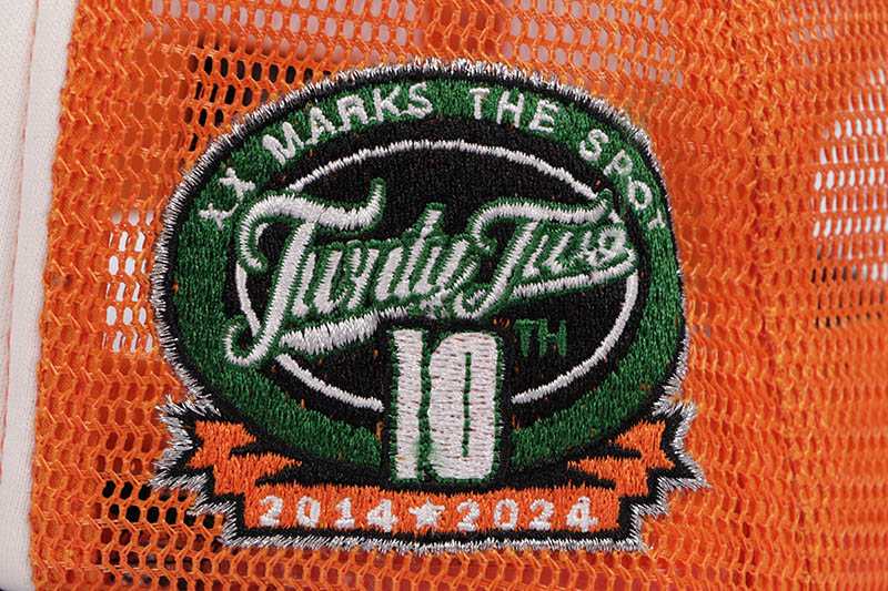 TWNTY TWO の Fvcking City Trucker Hat が発売