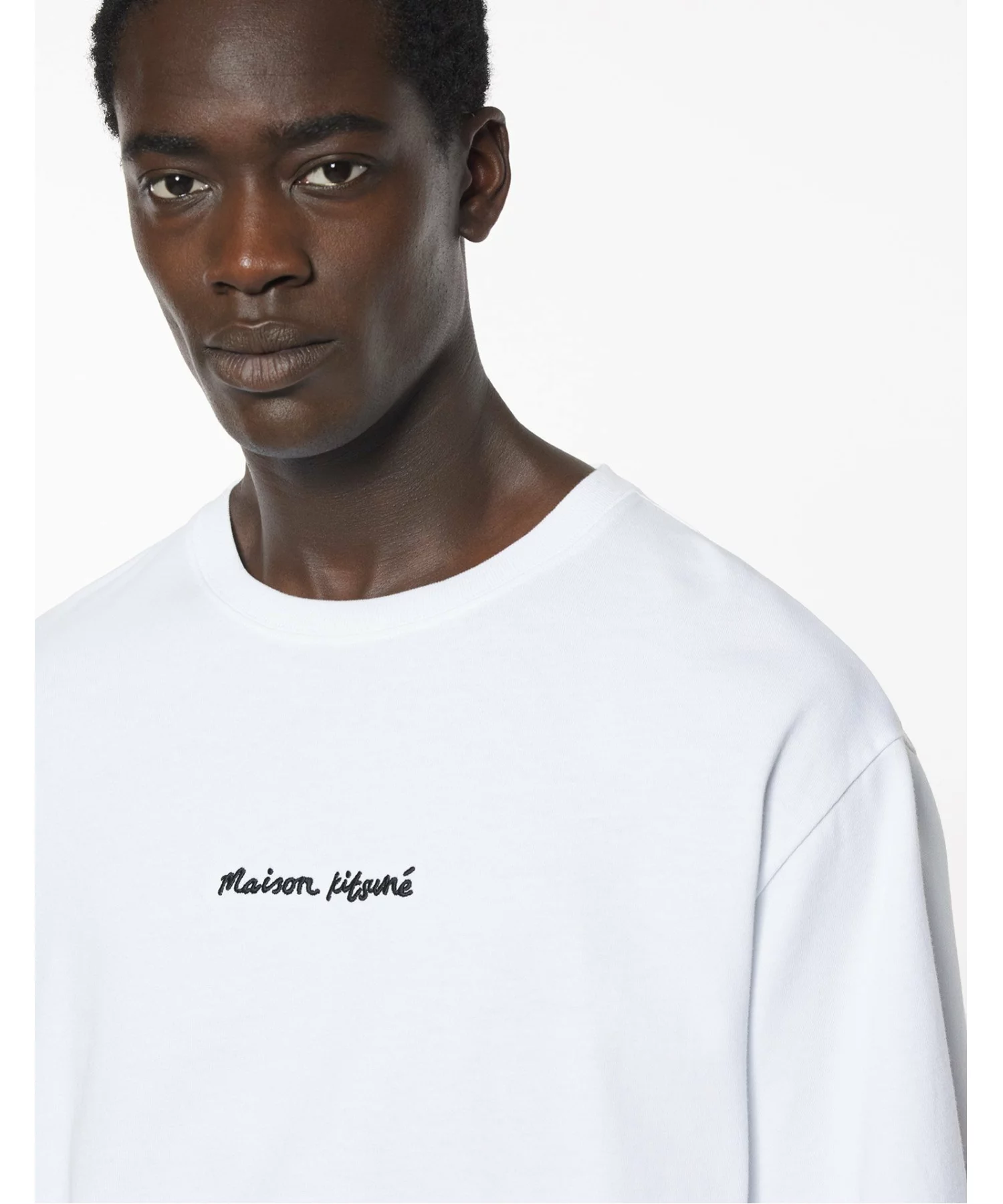 Maison Kitsuné の Embroidery Oversize Tee が発売