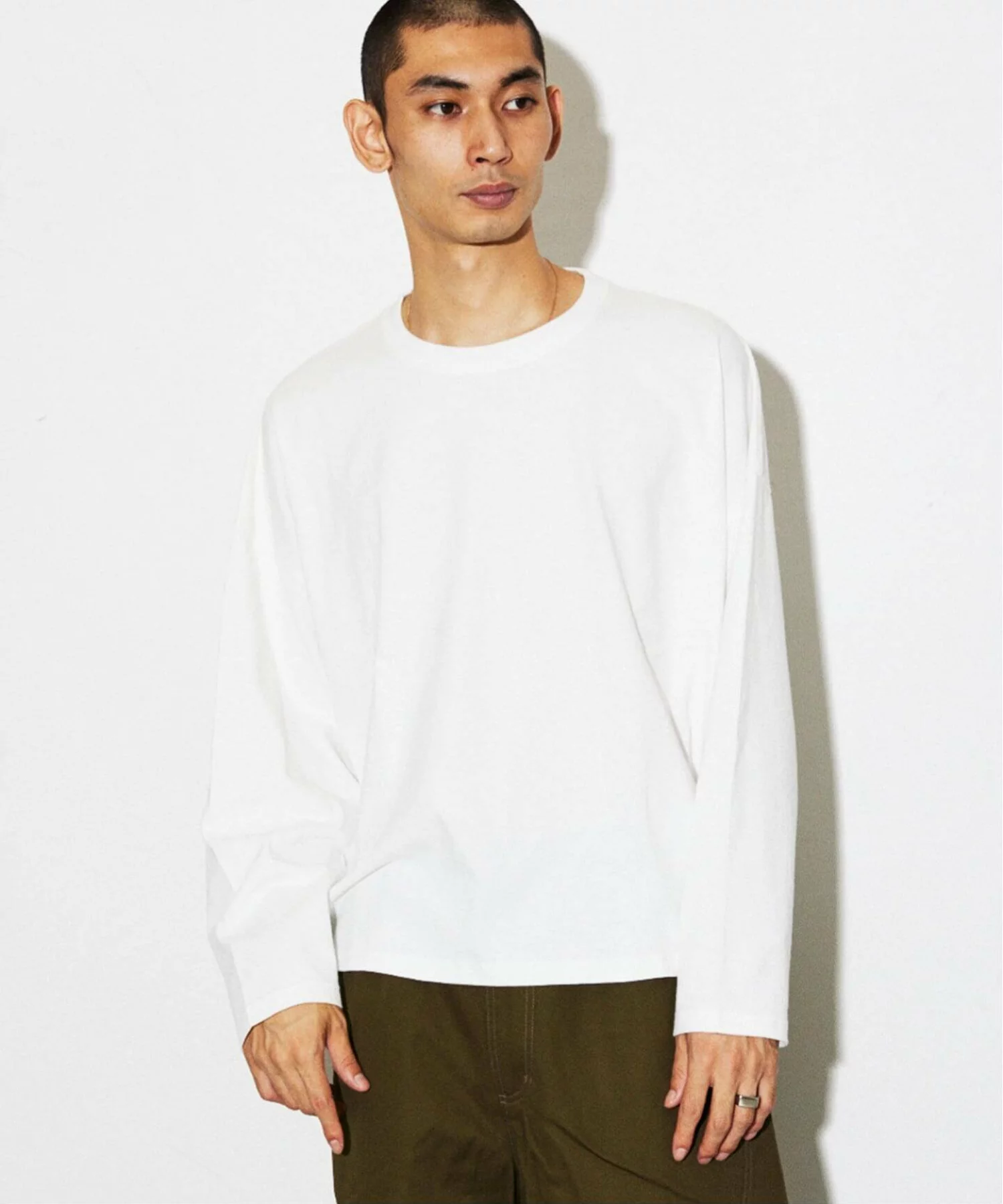 JOURNAL STANDARD「“短丈” Loose Fit Cropped L/S Tee FW25」の先行予約が開始