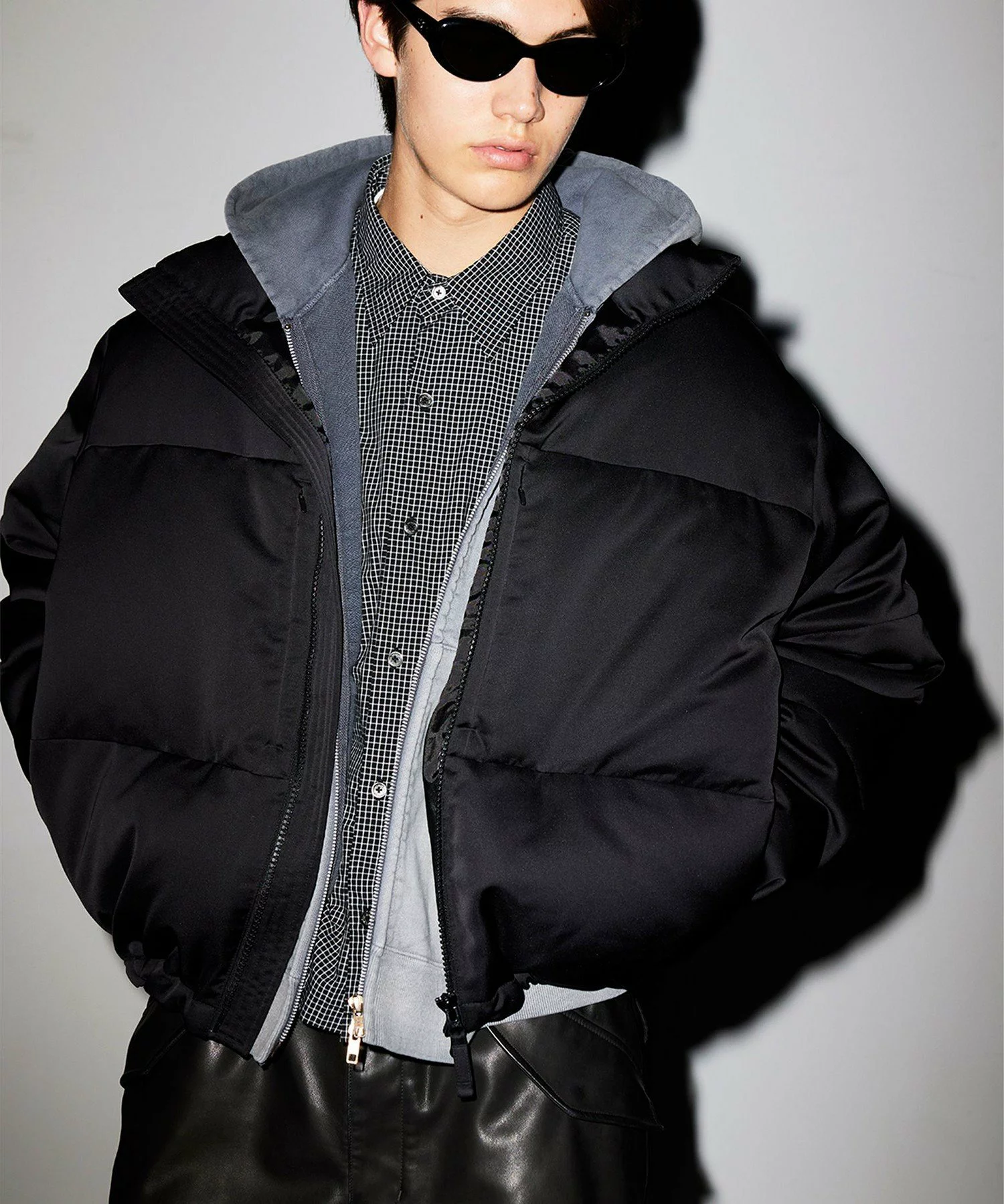 BEAMS より Leather Like Down Blouson FW25 が発売