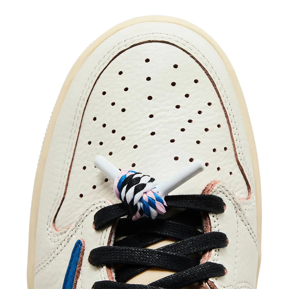 Travis Scott × fragment design × NIKE AIR JORDAN 1 LOW のリテール画像が公開