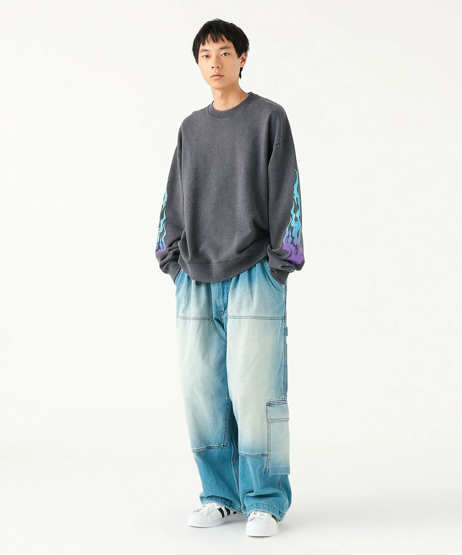 BEAMS「Wide Short Fit Fire Arm Sweat」の先行予約が開始