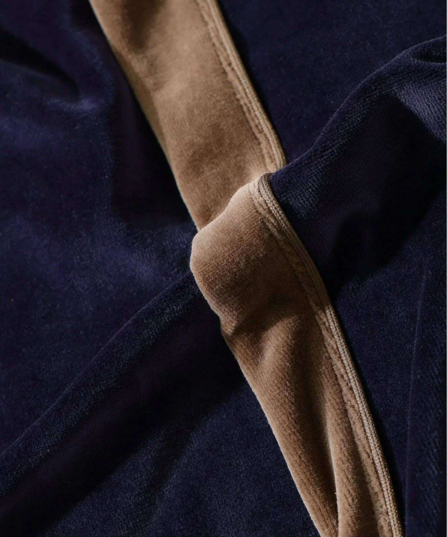 JOURNAL STANDARD relume が PUMA に別注した "T7" Velours Track Jacket が発売