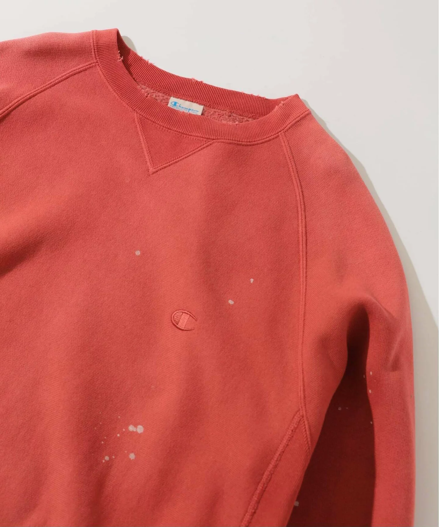 JOURNAL STANDARD relume × Champion による Reverse Weave® Overdyed Sweatshirt FW25 の先行予約が開始