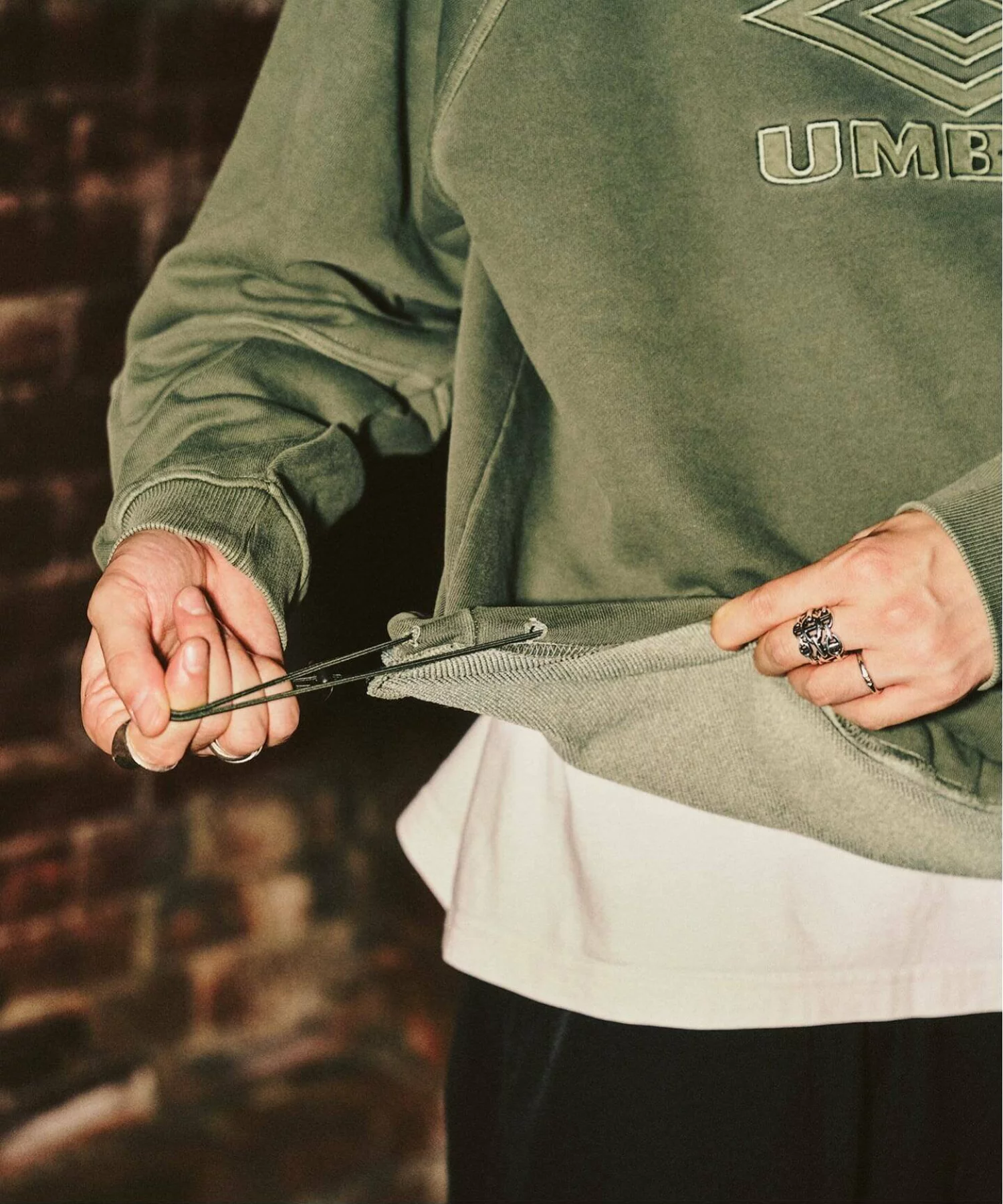 417 EDIFICE から UMBRO の別注スウェットがリリース