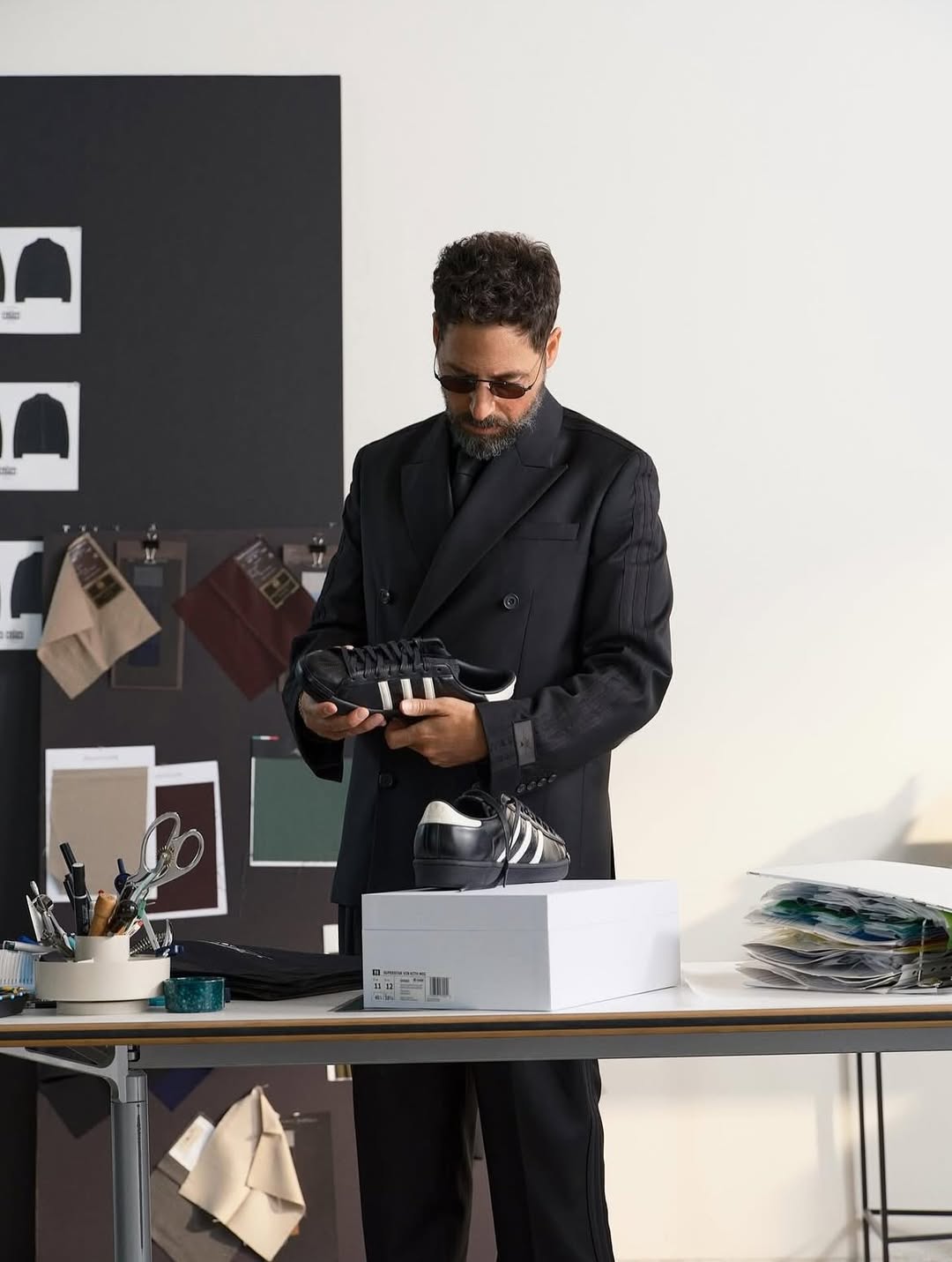 KITH × adidas Originals “Black Tie 2.0” が2025年秋に発売予定