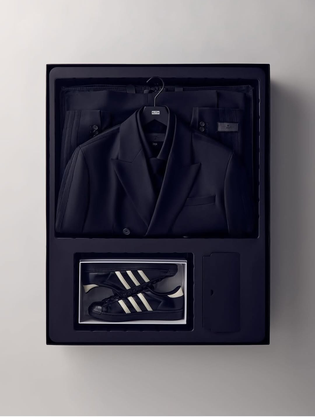 KITH × adidas Originals “Black Tie 2.0” が2025年秋に発売予定