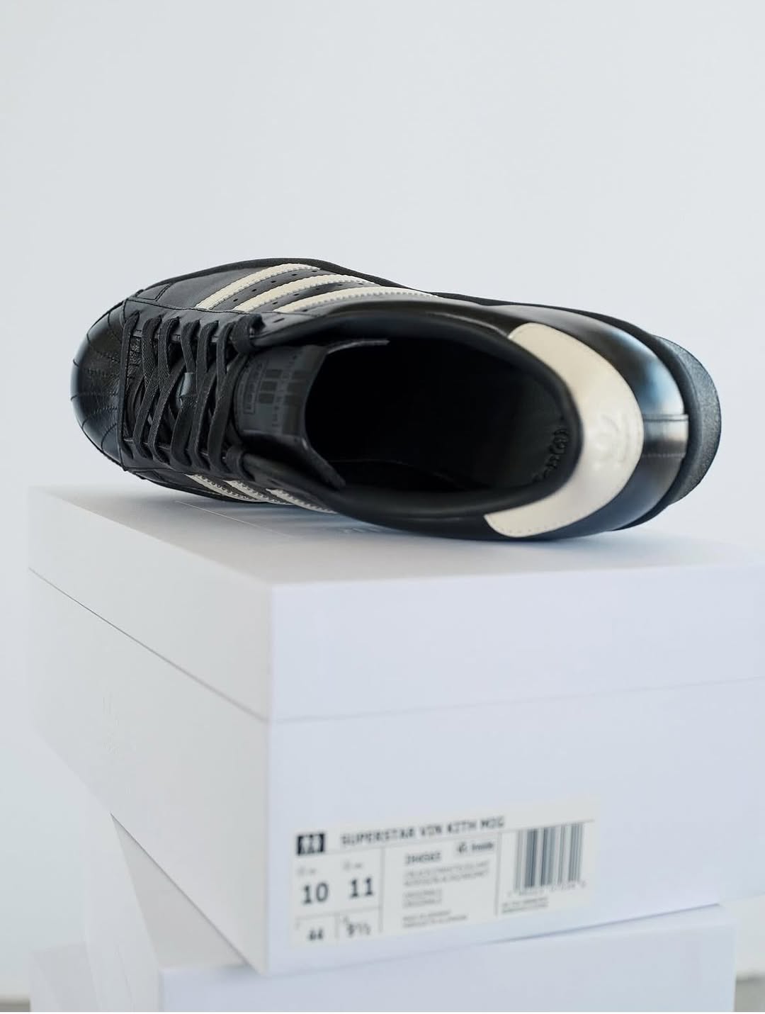 KITH × adidas Originals “Black Tie 2.0” が2025年秋に発売予定